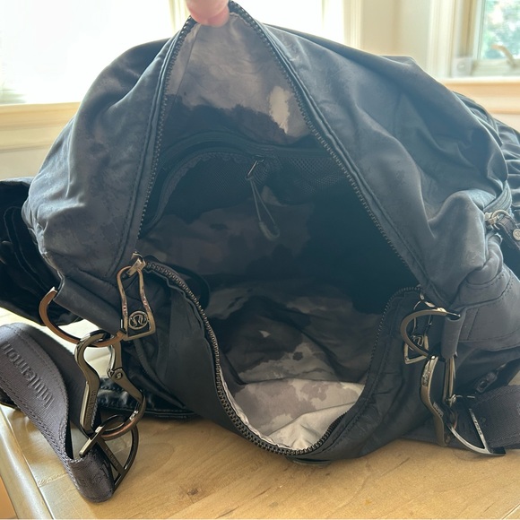 Lululemon gym bag - Picture 4 of 13